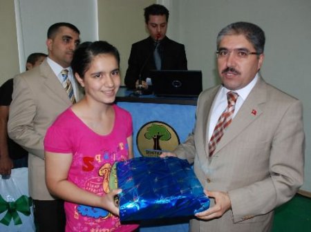 Şehitkâmil Belediyesi, Etüt Merkezlerinin Başarılı Öğrencilerini Ödüllendirdi