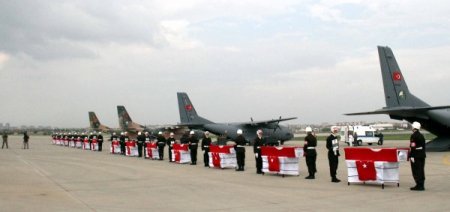 Şehitler, Diyarbakır’dan memleketlerine gönderildi (1)