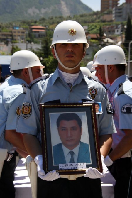 Şehitler Gözyaşlarıyla Memleketlerine Uğurlandı