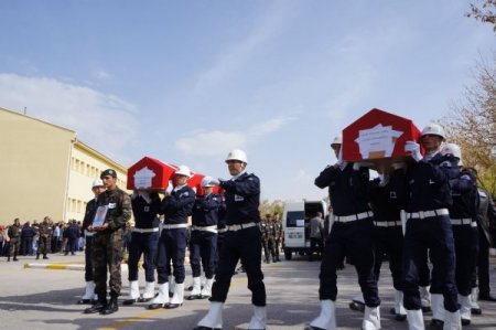 Şehitler için devletin zirvesi bir araya geldi