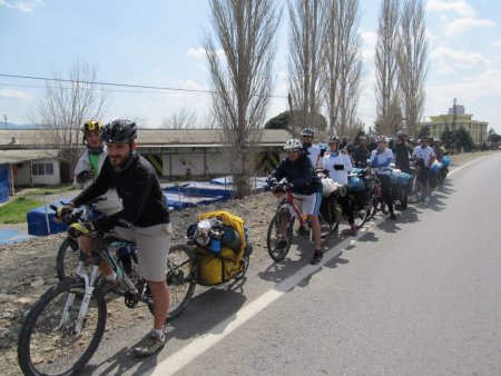 Şehitler için pedal çevirdiler