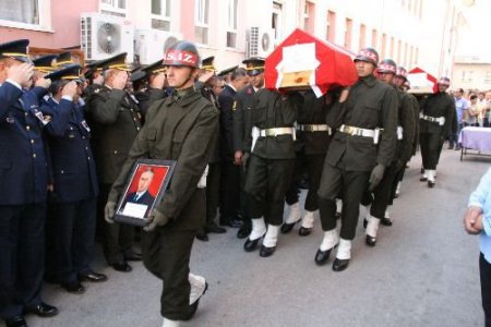 Şehitlerin Cenazeleri Memleketlerine Uğurlandı