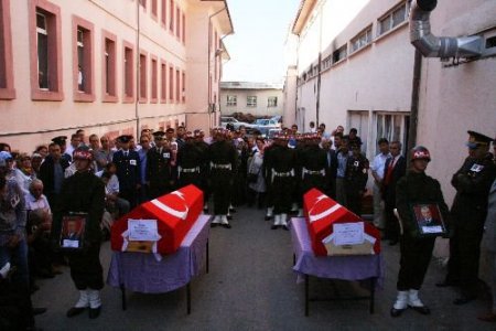 Şehitlerin Cenazeleri Memleketlerine Uğurlandı