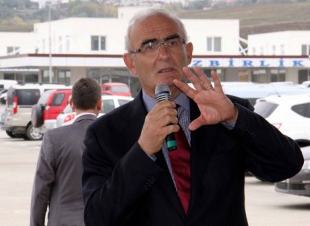 Şehrin vitrinini bozan esnaflar kaldırılacak