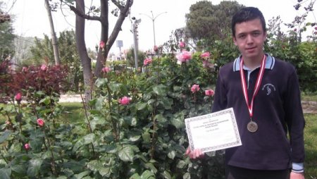 Şehzade Mehmet Fen Lisesi İlk Madalyasını Matematik Olimpiyatında Aldı
