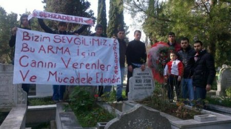 Şehzadeler Taraftar Grubu, efsane futbolcu Nuri Asan’ın kabrini ziyaret etti
