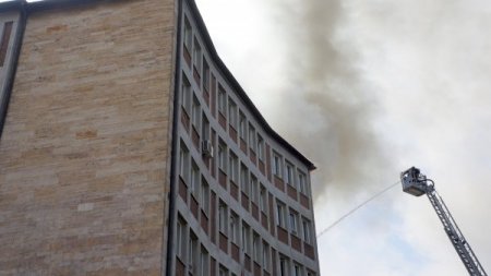 Şeker Fabrikaları Genel Müdürlüğü'ndeki yangın sürüyor