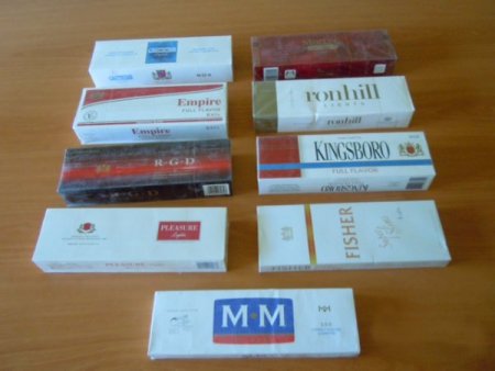 Şeker ve çikolataların arasından kaçak sigara çıktı