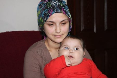 Sekiz ayda 15 kiloya ulaşan Melek'in ailesi yardım bekliyor