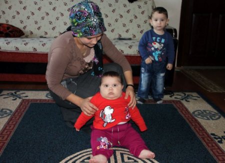 Sekiz ayda 15 kiloya ulaşan Melek'in ailesi yardım bekliyor