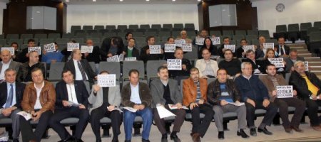 Sektör temsilcileri okul kıyafetleri için halk oylaması istiyor