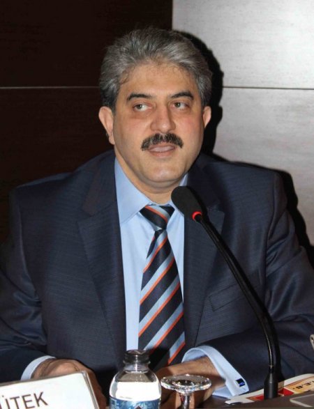 Sektör temsilcileri okul kıyafetleri için halk oylaması istiyor