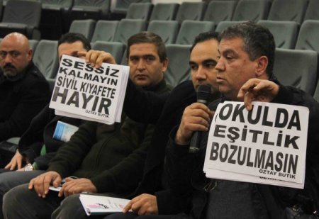 Sektör temsilcileri okul kıyafetleri için halk oylaması istiyor