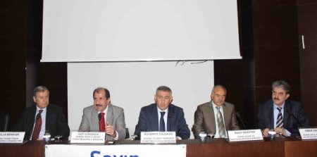 Sektör temsilcileri okul kıyafetleri için halk oylaması istiyor