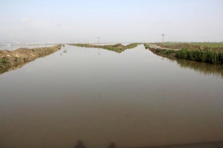 Sel suları Hatay Havaalanı'nı tehdit ediyor