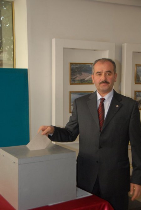 Selahattin Öztürk yeni görevine seçildi