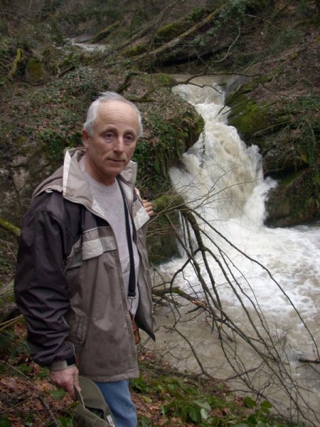 Şelaleler ve ana enerji hatları taş ocağı tehdidi altında