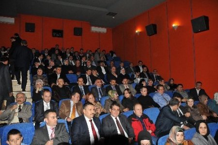 'Selam' her kesimden insanı aynı salonda buluşturdu