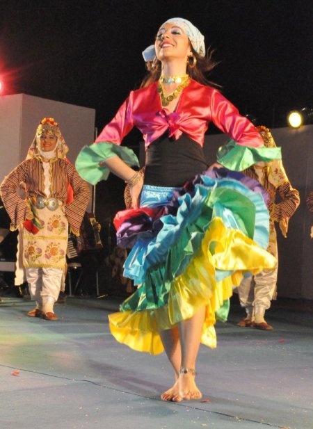 Selçuk Üniversitesi Halk Oyunları Topluluğu Asya’da Türk Rüzgarı Estirdi