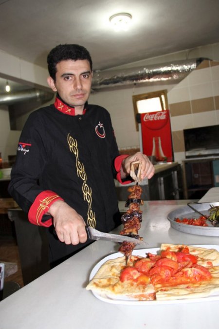 Selçuklu Döneminden Kalma Bir Padişah Yemeği: Sivas Kebabı