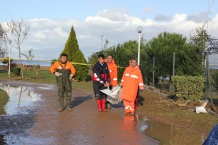 Selde kaybolan yaşlı kadın ölü bulundu
