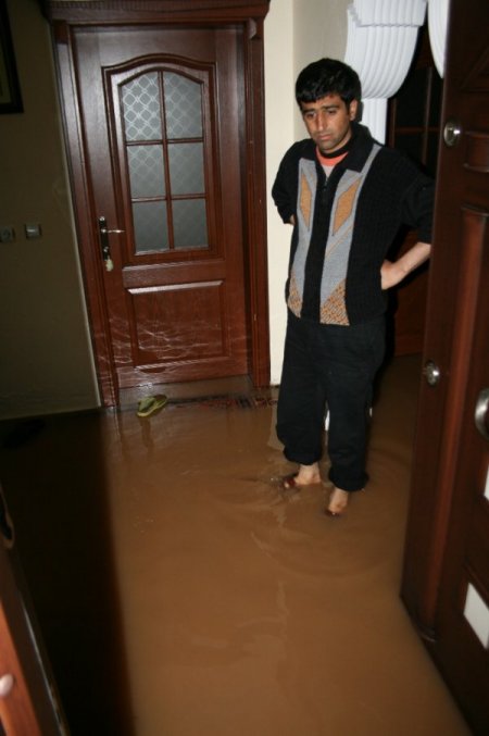 Selden Mağdur Olan Tenay Ailesi Yetkililerden Yardım İstiyor