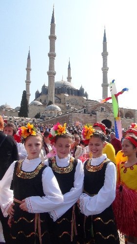 Selimiye gölgesinde 23 Nisan coşkusu