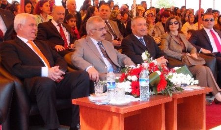 Selimiye gölgesinde 23 Nisan coşkusu