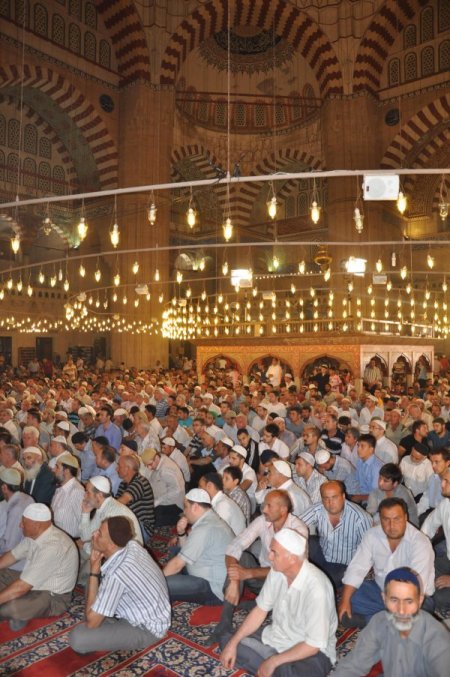 Selimiye Miraç’ta Müminlerle Doldu Taştı