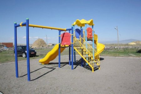 Selimli Çocuklara Oyun Parkı