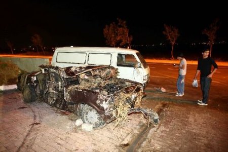Selimpaşa'da Sel Sonrası Denizden Çıkartılan Araçlar Otoparka Çekildi