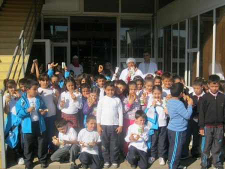 Sema Koleji'nin minikleri ekmek üretimi fırında öğrendi