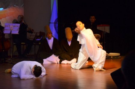 Sema Ve Bale Aynı Sahnede