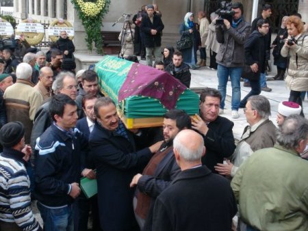 Şenay Yüzbaşıoğlu'na hüzünlü veda