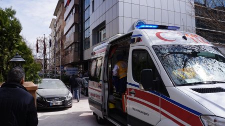 Sendika baskınında 5 kişi gözaltına alındı