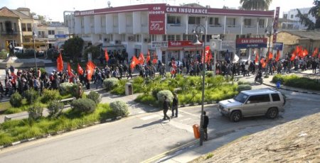 Sendikalar genel grev başlattı, gözaltındaki sendikacılar serbest