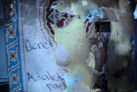 Sendikalardan Ağrı'daki Cami Yangınlarına Tepki