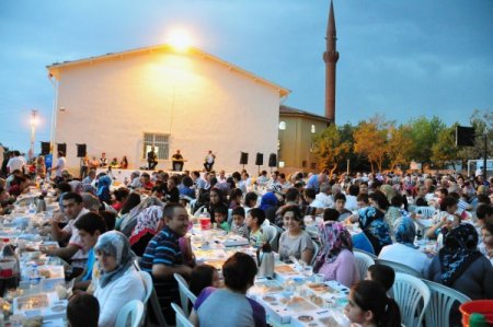 Senegallilerle Mamaklılar İftar Sofrasında Buluştu