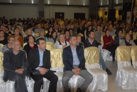 Şener: Gazetecilik Türkiye’de madencilikten daha tehlikeli hale geldi