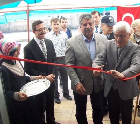 Senirkent Hayırlar Derneği'nden kermes