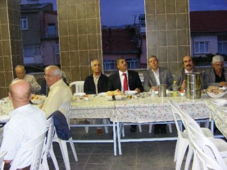 Senirkent'te İftar Geleneği Sürüyor, Her Gün 650 Kişiye İftar Verilecek