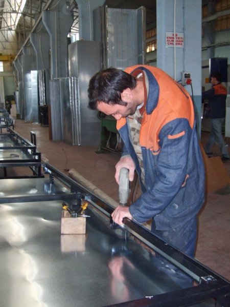 Şenkar, Ürettiği Her 2 Buzdolabından Birini İhraç Ediyor