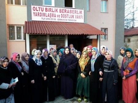 Şenlikoğlu: İslam ahlakıyla donanmış çocuk yetiştirmek anne - babanın elinde