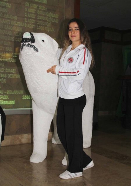 Serap Özçelik’in gözü yine zirvede