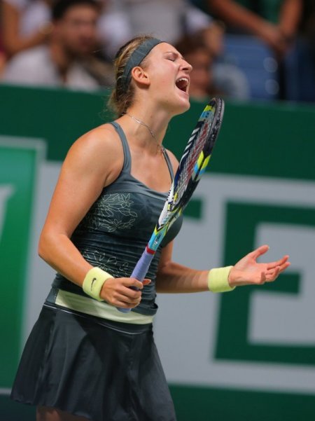 Serena Williams, Azarenka'ya da acımadı