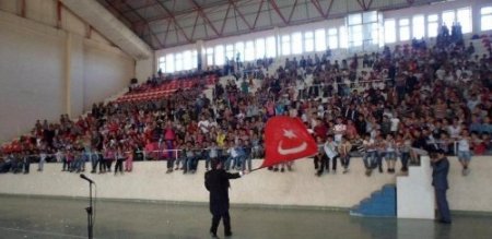 Sermet Erkin'den, Cizreli miniklere illüzyon gösterisi