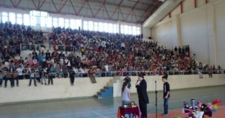 Sermet Erkin'den, Cizreli miniklere illüzyon gösterisi