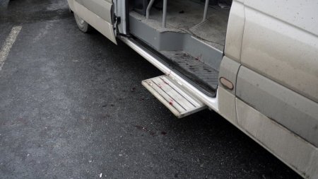 Servis minibüsü kaza yaptı: 6 yaralı