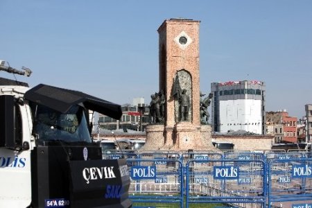 Sessiz Taksim'den 1 Mayıs manzaraları