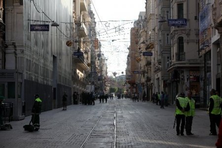 Sessiz Taksim'den 1 Mayıs manzaraları